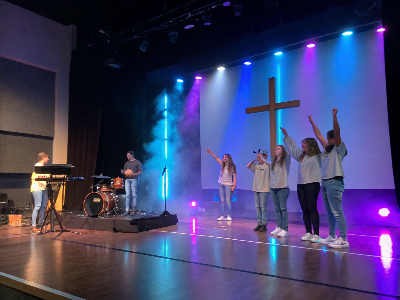 Illumin8 Youth Night: Live Worship & Breakthrough